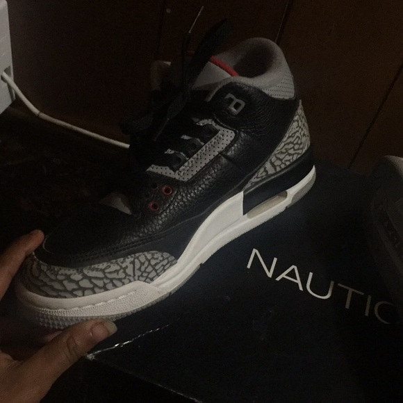 Retro 3s - Picture 2 of 4